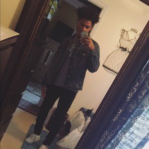 Meet your Posher, Elijah